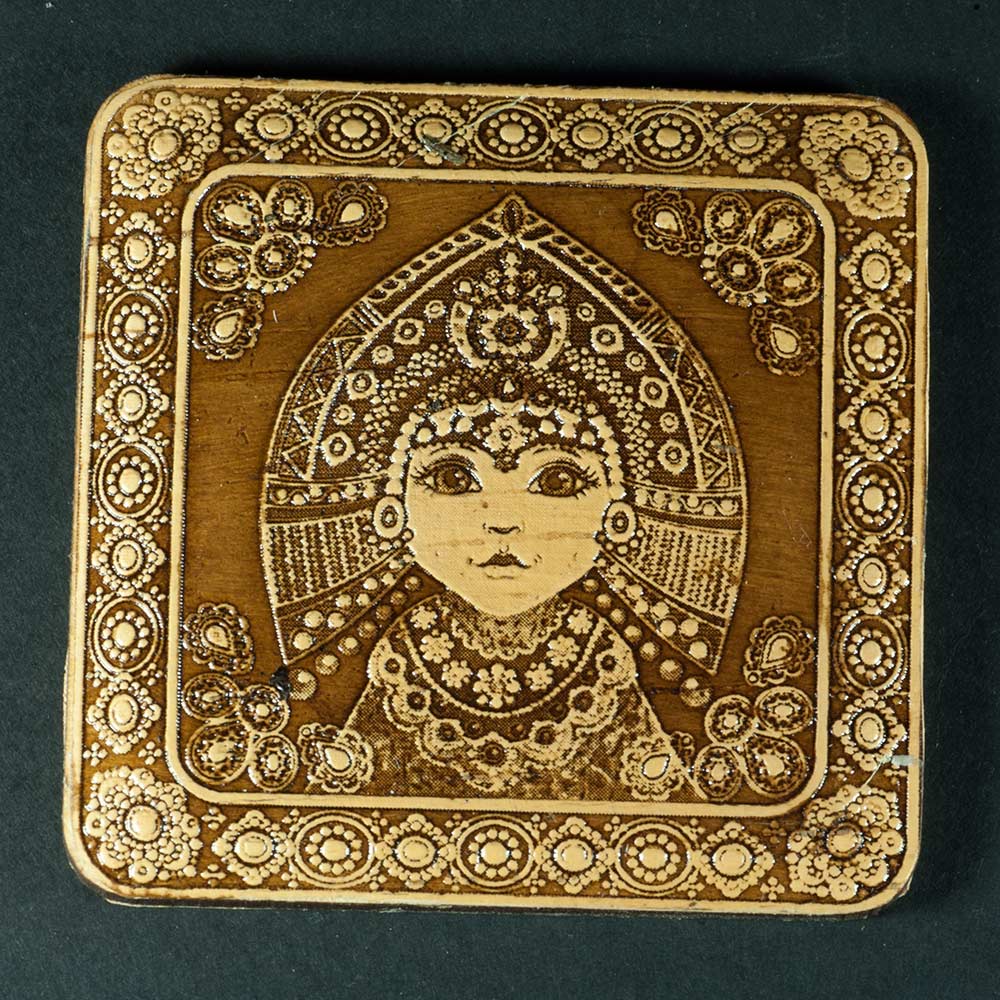 Pocket Mirror Russian Beauty in Birch Bark Crafts Compact Mirrors category