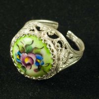 Enamel Ring Vasilisa Green in Finift Jewelry Enamel Rings category
