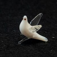 Dove Glass Figurine in Glass Figurines Miniature Figurines category