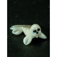 Tiny Glass White Seal in Glass Figurines Miniature Figurines category