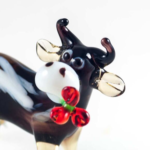 Brown Glass Cow Figure in Glass Figurines Farm Animals category