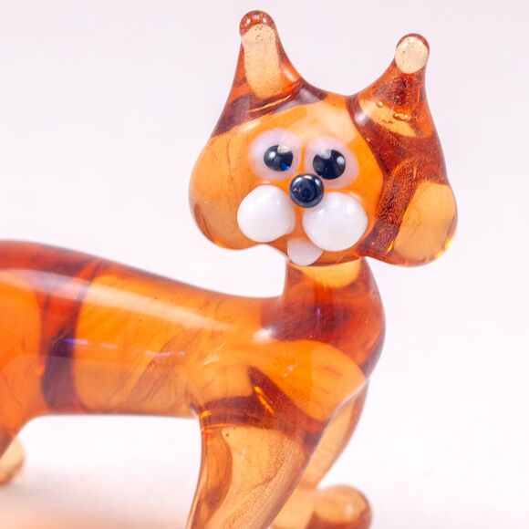 Glass Red Cat Figurine in Glass Figurines Cats category