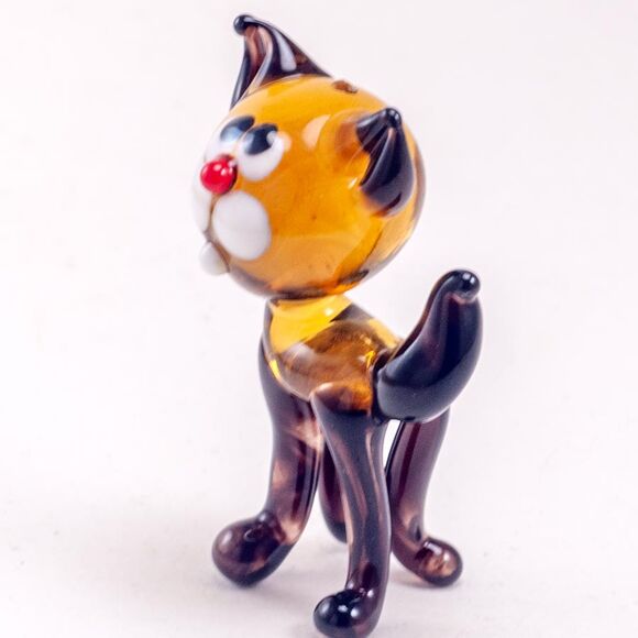 Glass Cat Figurine in Glass Figurines Cats category