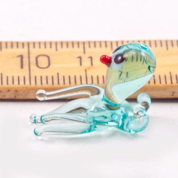 Octopus Figurine in Glass Figurines Miniature Figurines category
