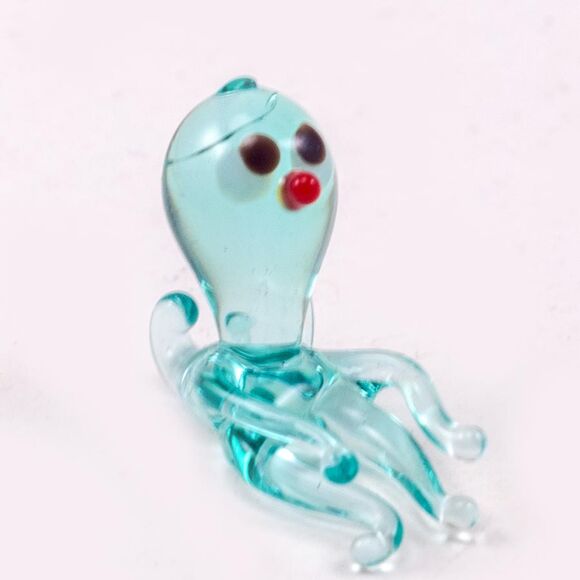Octopus Figurine in Glass Figurines Miniature Figurines category